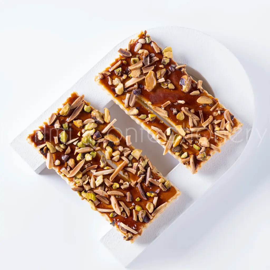 نازک آجیلی (جعبه ۵۰۰ گرمی)