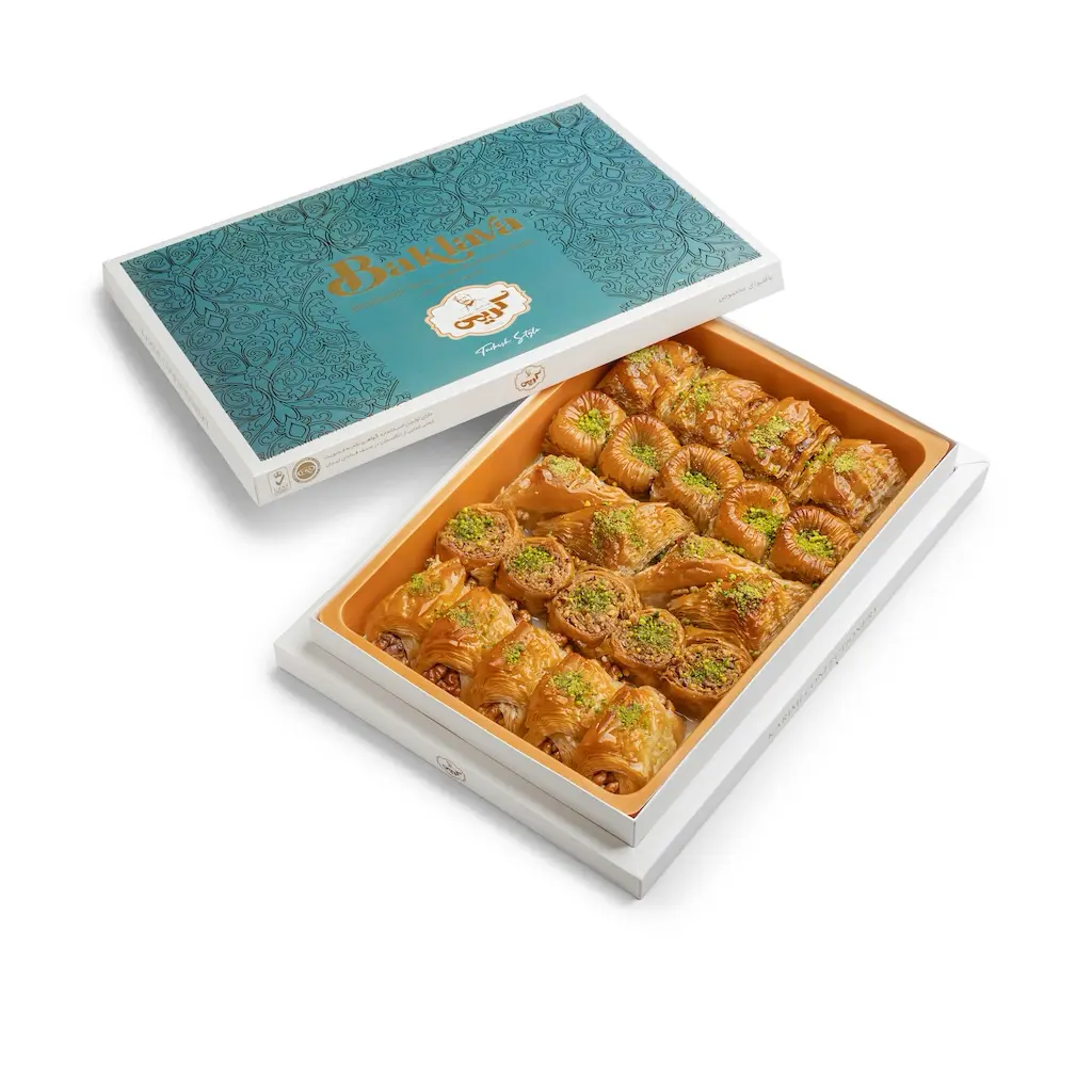 باقلوا شیرعسلی  گردویی (یک کیلویی)