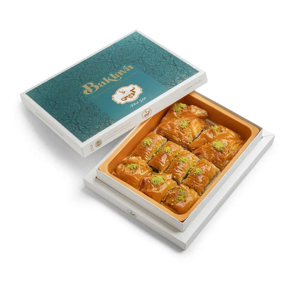 باقلوا شیرعسلی گردویی (نیم کیلیویی)